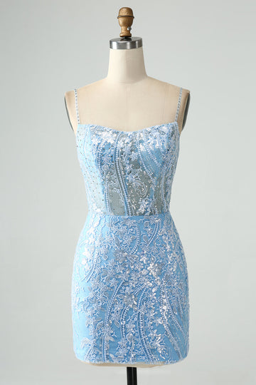 Vestido corto de regreso a casa con tirantes de espagueti azul cielo brillante con cuentas